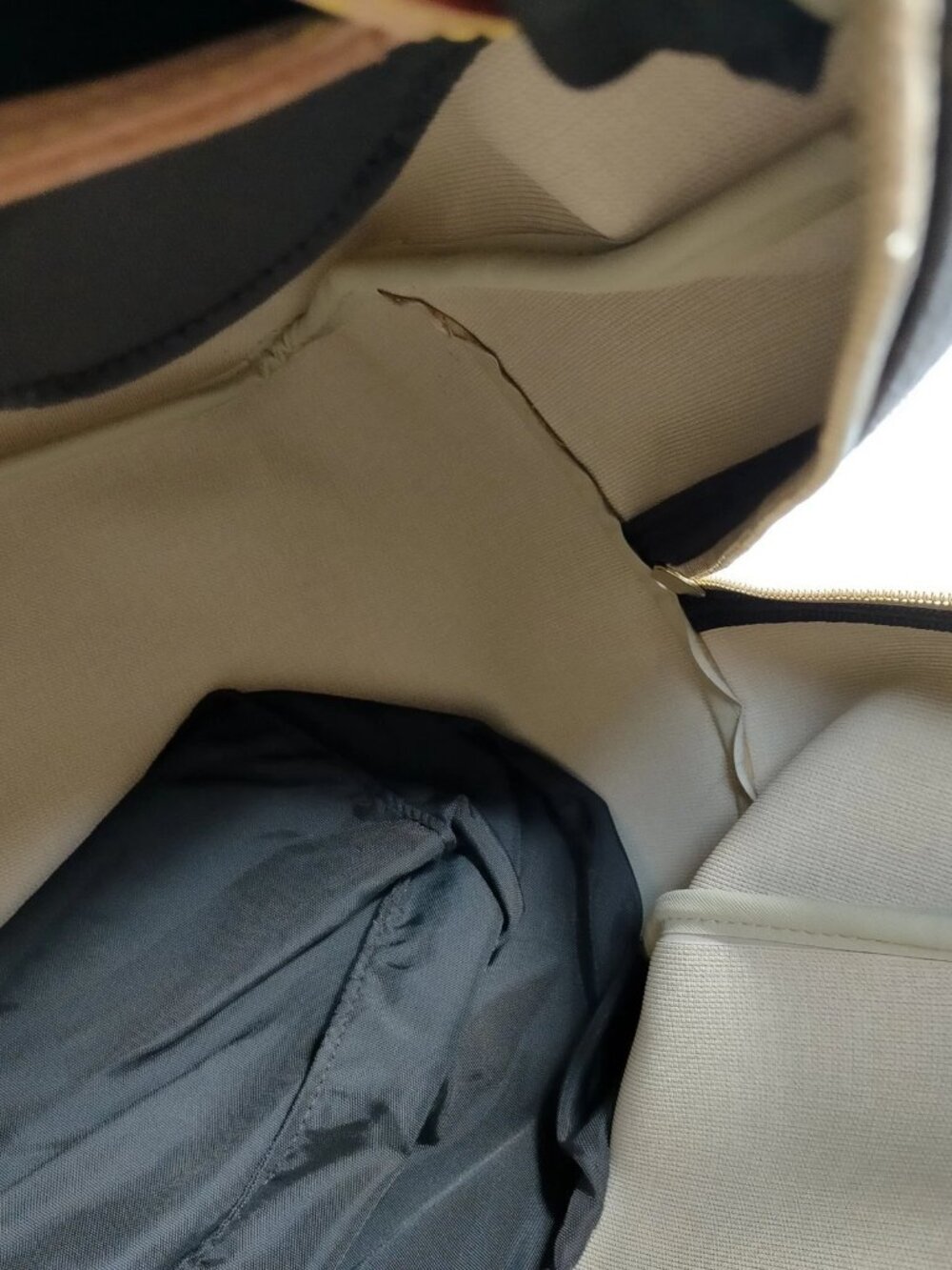 Authentic Louis Vuitton Evasion Monogram Canvas Travel Bag Gym Weekender LV - Picture 12 of 16